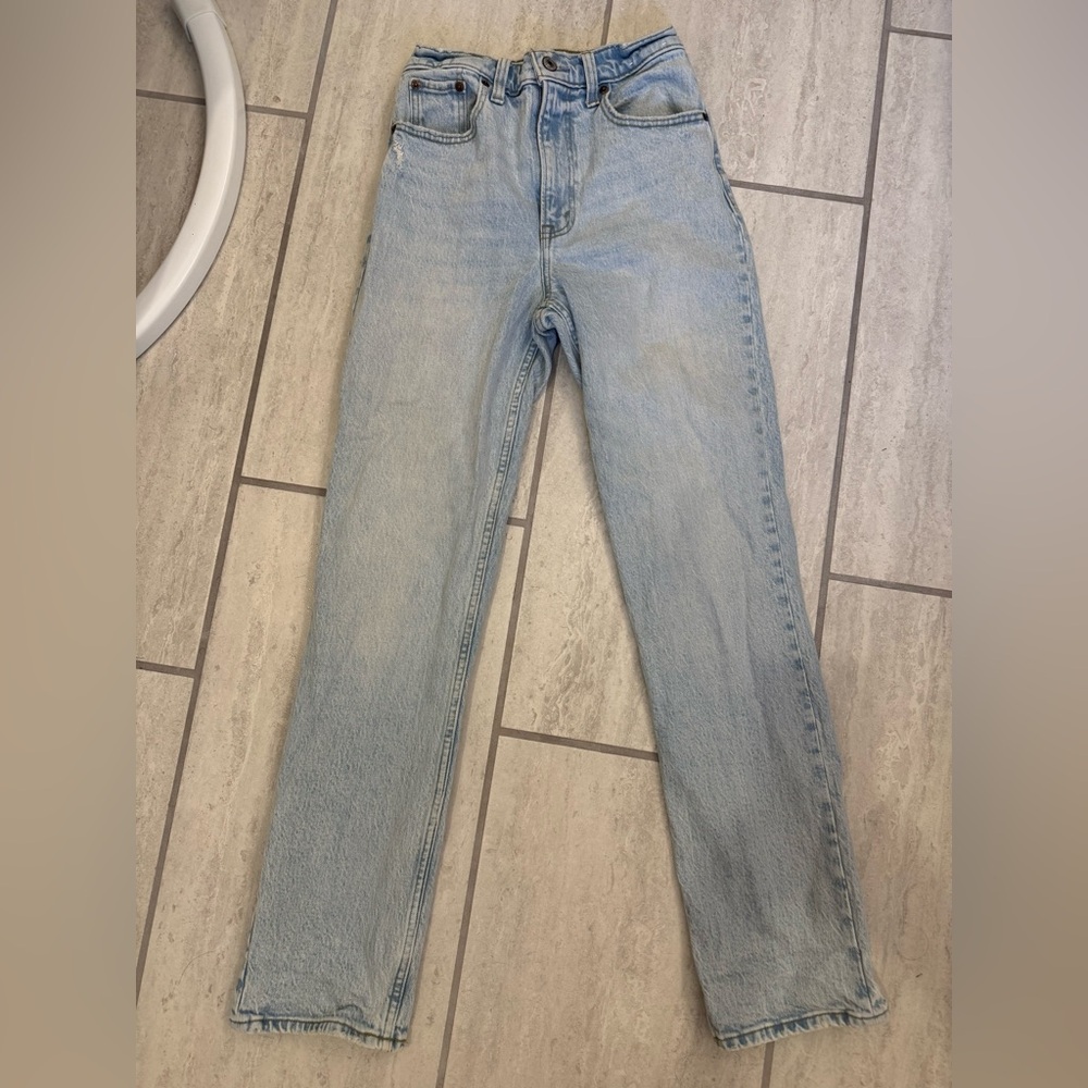 Abercrombie 90s Straight Leg Jeans